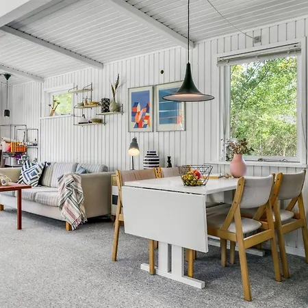 Bene - From The Sea By Interhome * Hals