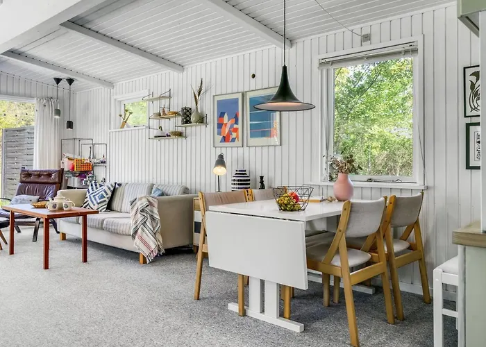Bene - From The Sea By Interhome * Hals